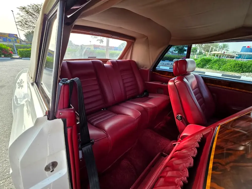 Rolls-Royce Corniche 1989 - Japanese Specs - Classic Luxury - Image 14