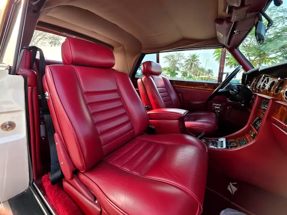 Rolls-Royce Corniche 1989 - Japanese Specs - Classic Luxury - Image 15