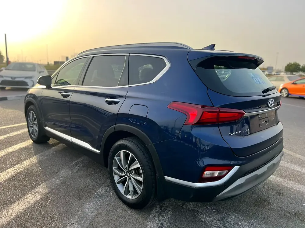 2020 Hyundai Santafe
Full Option Panoramic View - 2.4L V4 - With Radar  Sensor - 63,000 Mileage - Image 6