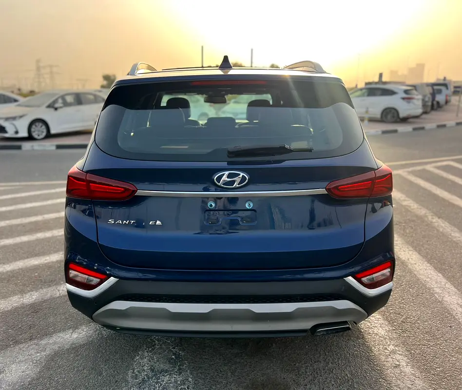 2020 Hyundai Santafe
Full Option Panoramic View - 2.4L V4 - With Radar  Sensor - 63,000 Mileage - Image 8