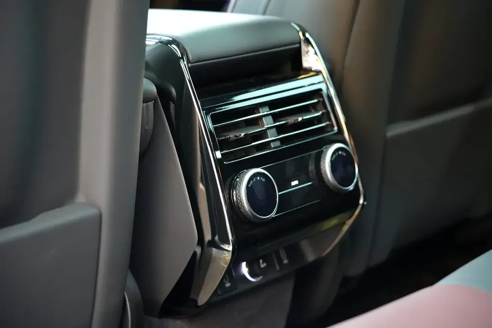 2026 Land Rover Range Rover Sport Dynamic SE | GCC Specs - Image 17