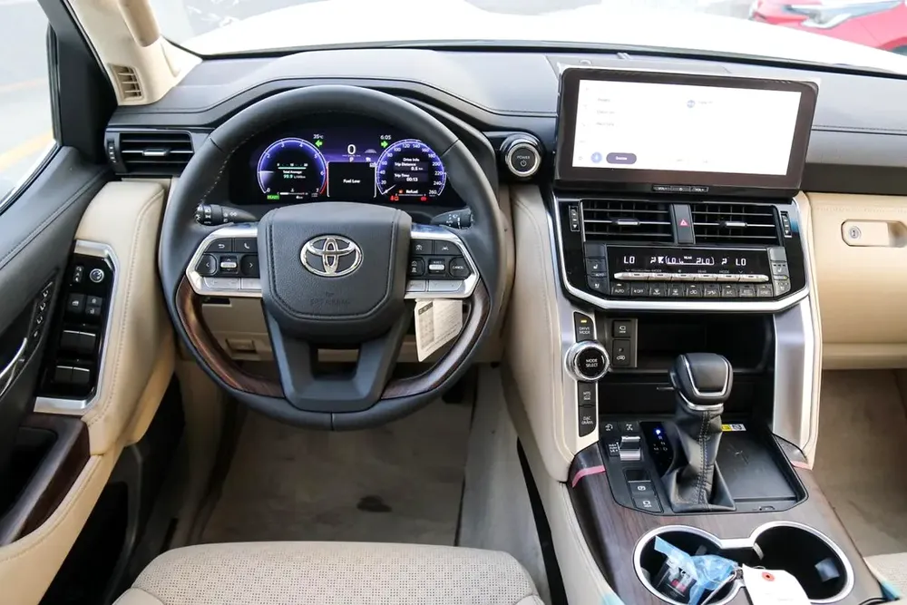 LAND CRUISER 3.5 HYBRID VX-V100 2026 - For Export - Image 10