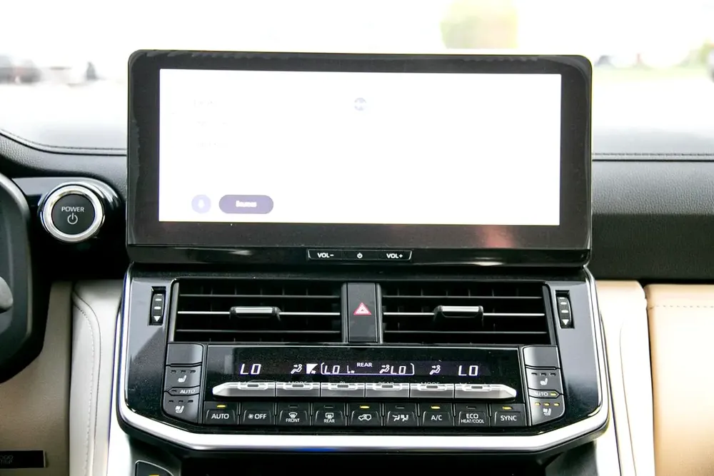 LAND CRUISER 3.5 HYBRID VX-V100 2026 - For Export - Image 11