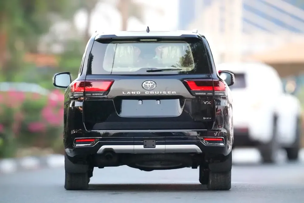 LAND CRUISER 3.5 HYBRID VX-V100 2026 - For Export - Image 5