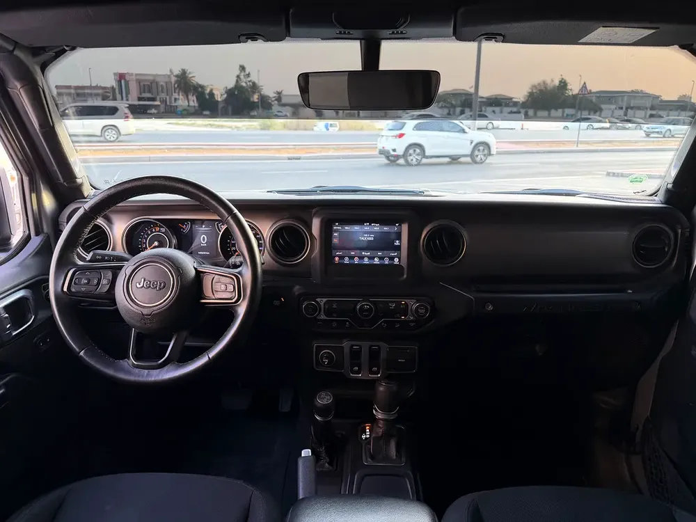 Jeep Wrangler Sport 2018 | GCC Specs | Low Mileage | Excellent Condition - Image 11