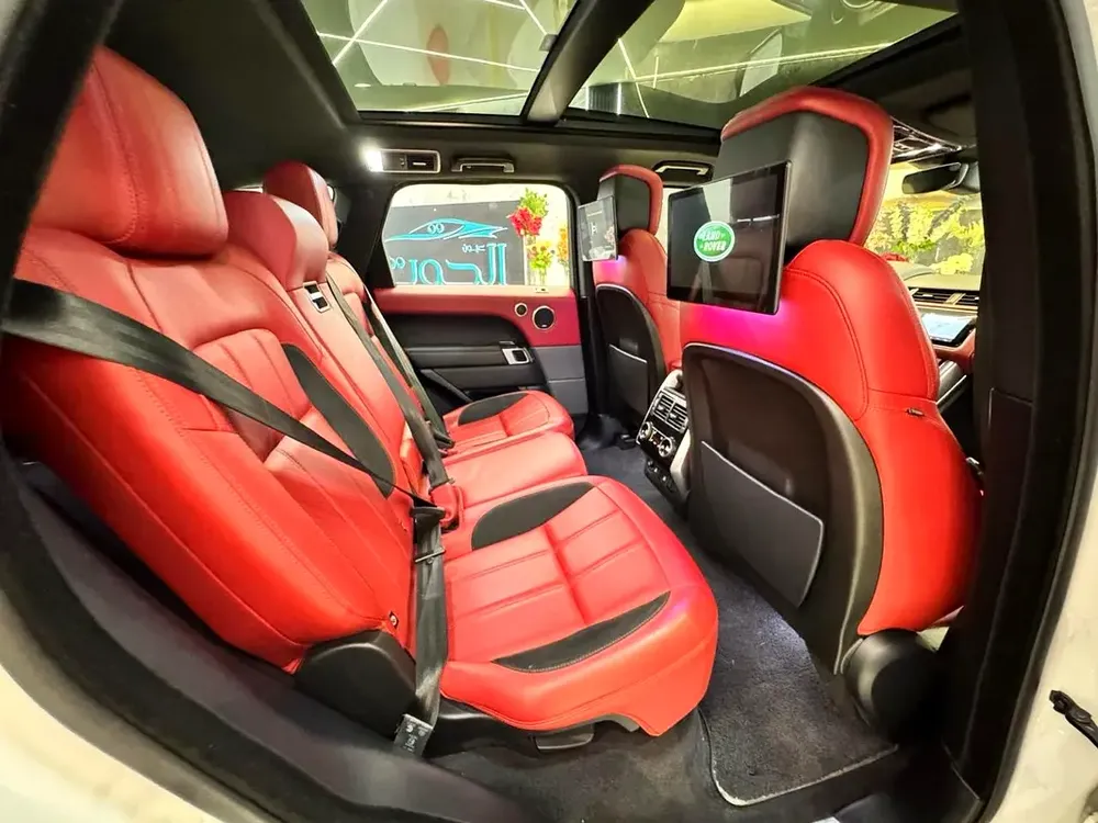 AUTOBIOGRAPHY  RANGE ROVER SPORT V8 || GCC II FULLY LOADED I| PANORAMIC I| SCREENS II LOW MILEAGE - Image 18