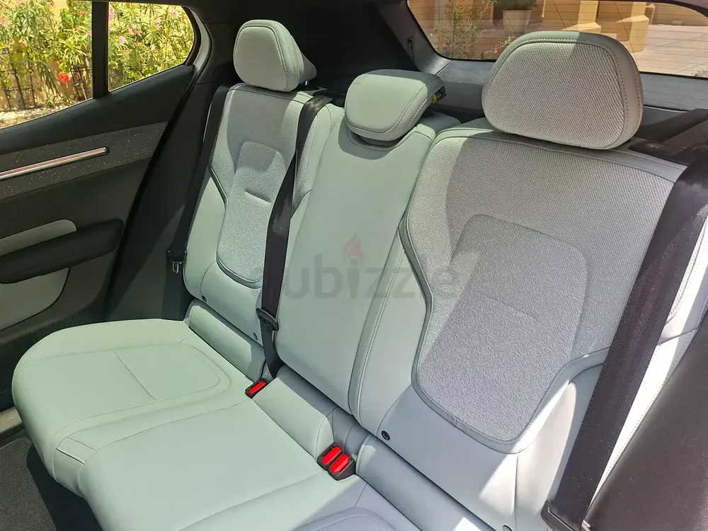 AED 1641/month | 2024 Volvo EX30  | GCC Specs | Ref#456359 - Image 12