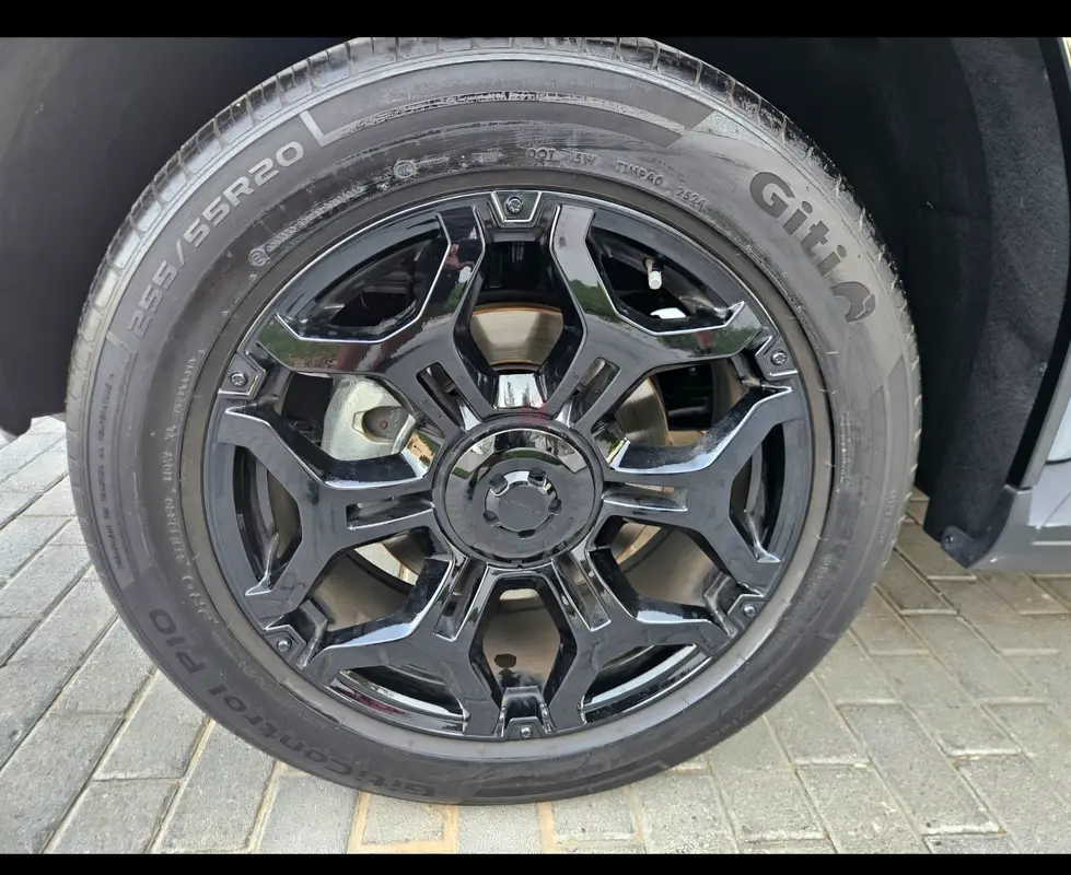 Jetour T2 Luxury 2025 GCC Specs - Upgraded - Black Edition - Immaculate condition - Image 10