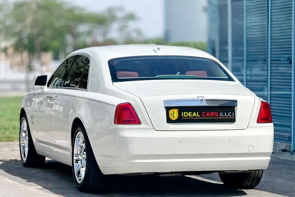Rolls-Royce Ghost Standard 2017 - GCC Specs - Pristine Condition - Image 4
