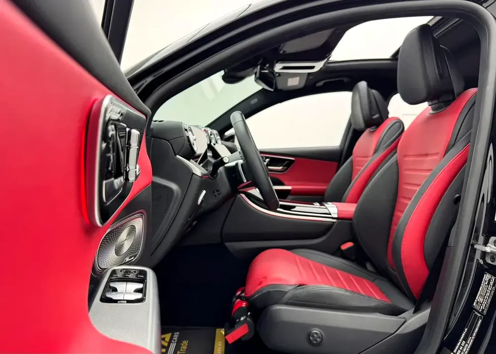 2025 Mercedes-Benz GLC200 AMG 4MATIC Coupe, 2030 Mercedes Warranty, 2029 Mercedes Service Pack, GCC - Image 10