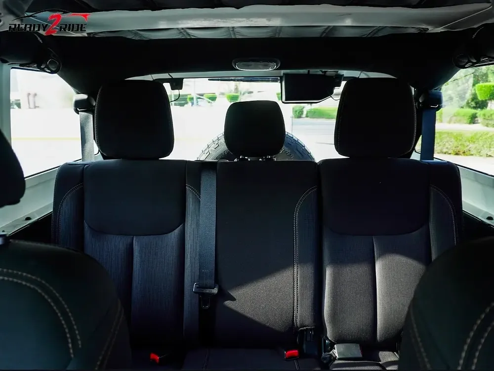 Jeep Wrangler Sahara 2015 | GCC | Low KM - Image 11