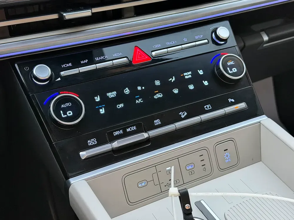 2024 HYUNDAI SANTAFE LIMITED HYBRID 1.6 FULL OPTIONS IMPORTED FROM USA - Image 10