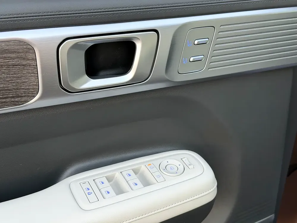 2024 HYUNDAI SANTAFE LIMITED HYBRID 1.6 FULL OPTIONS IMPORTED FROM USA - Image 14