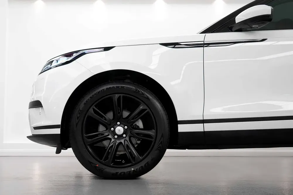 2020 RANGE ROVER VELAR HSE P250 R-DYNAMIC / GCC / 2O INCH RIMS / MERIDIAN SOUND - Image 6