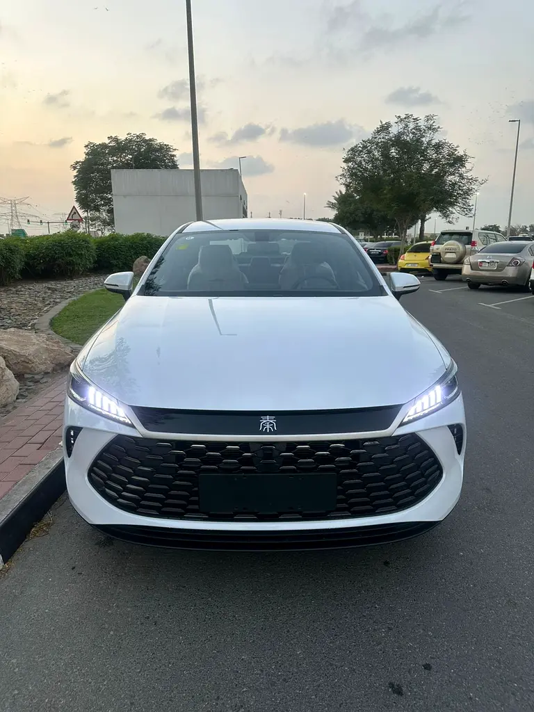 BYD QIN PLUS FULL OPTION HYBRID 0 km UNDER WARRANTY - Image 4