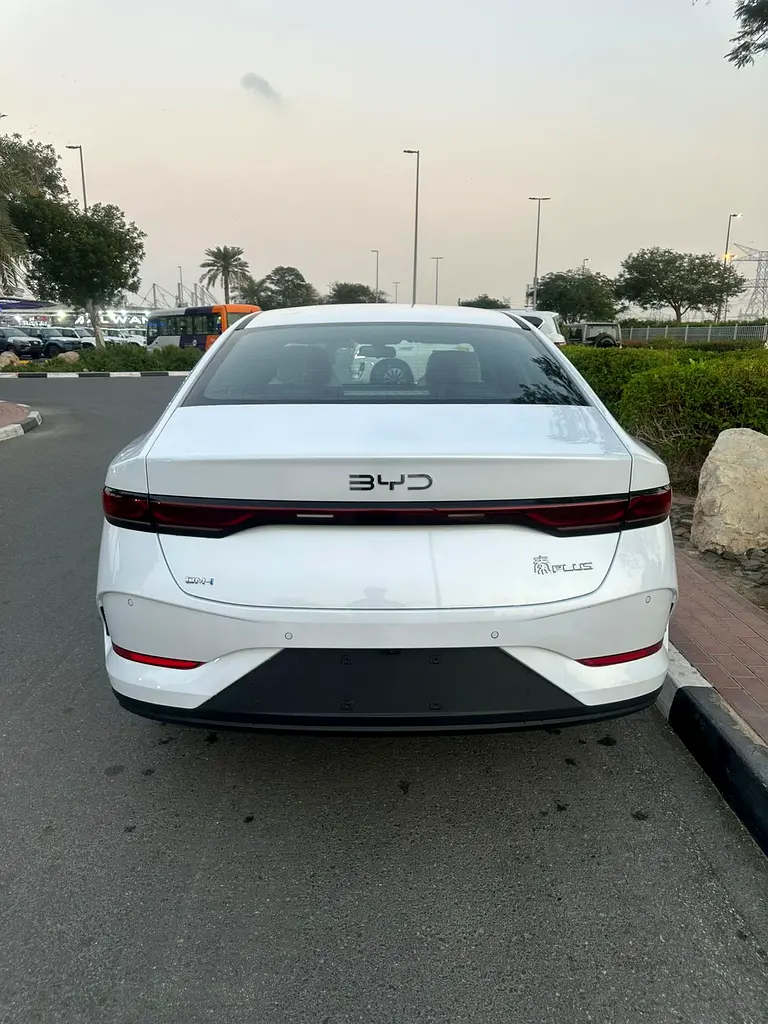 BYD QIN PLUS FULL OPTION HYBRID 0 km UNDER WARRANTY - Image 5