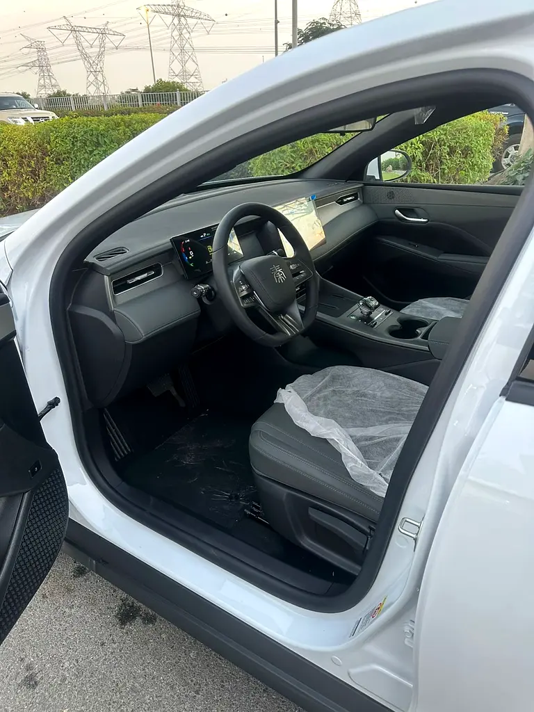 BYD QIN PLUS FULL OPTION HYBRID 0 km UNDER WARRANTY - Image 8