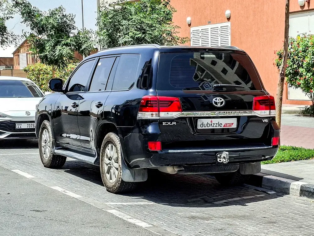 AED 3179/month | 2017 Toyota Land Cruiser  | GCC Specs | Ref#461533 - Image 8