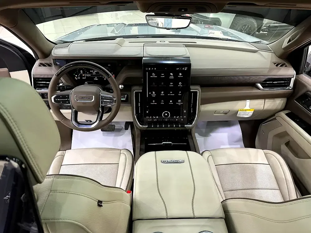 6360 AED MONTHLY, GMC YUKON DENALI STATION GCC - Image 9