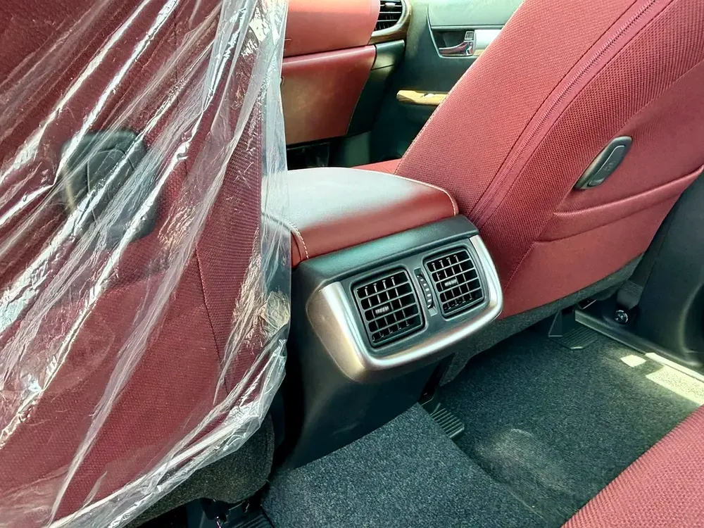 Toyota Hilux SR5 2026 - GCC Specs - Brand New! - Image 12