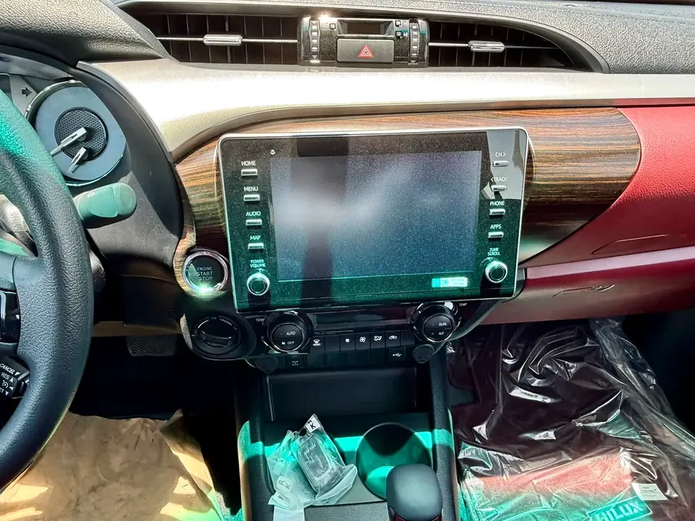 Toyota Hilux SR5 2026 - GCC Specs - Brand New! - Image 7