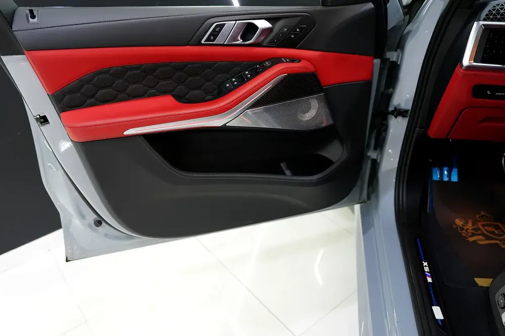2025 BMW X5M Competition, Shadowline Package, Carbon Interior, Latest Facelift, Dealer Warr + Serv!! - Image 14