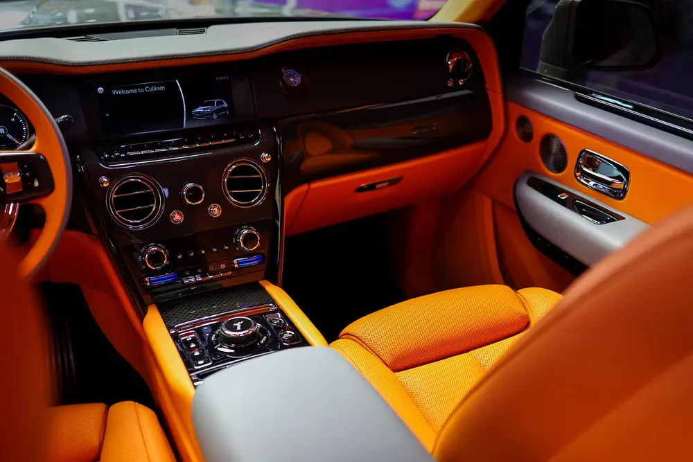 Rolls-Royce Cullinan Black Badge 2019 - GCC/Other Specs - Image 16