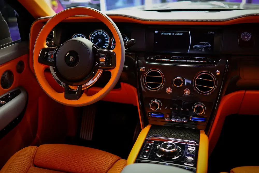 Rolls-Royce Cullinan Black Badge 2019 - GCC/Other Specs - Image 17