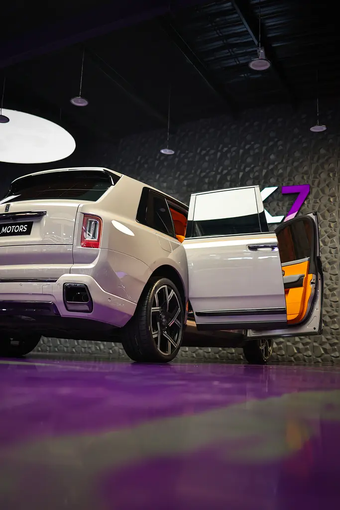 Rolls-Royce Cullinan Black Badge 2019 - GCC/Other Specs - Image 5