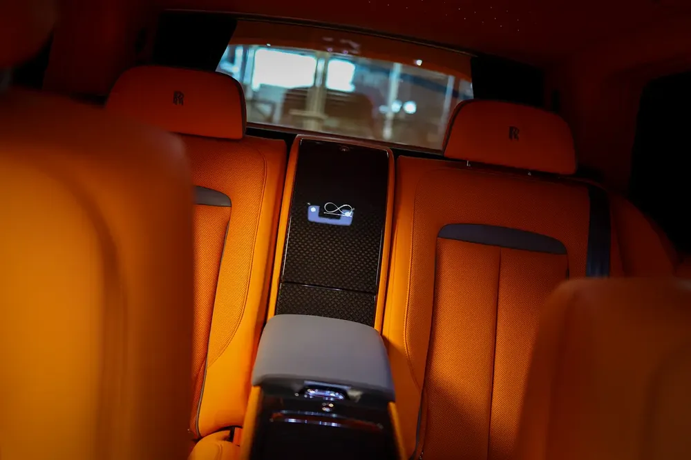 Rolls-Royce Cullinan Black Badge 2019 - GCC/Other Specs - Image 8