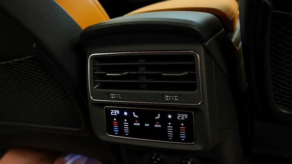 Audi RSQ8 TFSI Quattro - 4.0L V8 - 2025 - Image 12