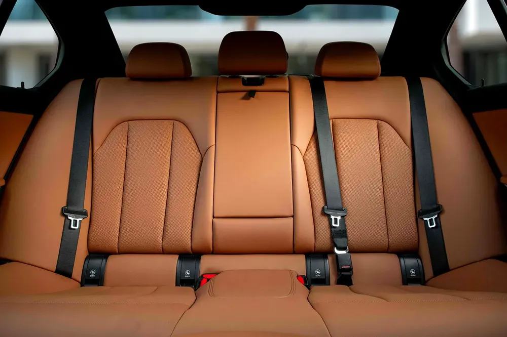 3,232 P.M |  330i | 0% Downpayment | BMW WARRANTY  SERVICE! - Image 12