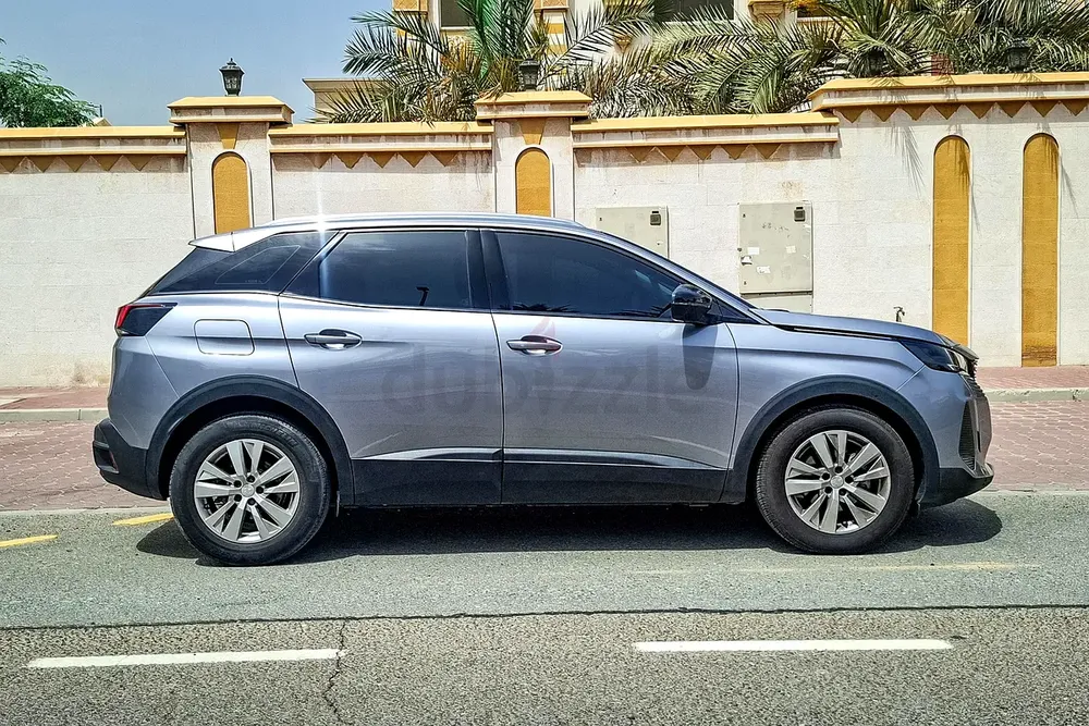 AED 775/month | 2023 Peugeot 3008  | GCC Specs | Ref#451592 - Image 4