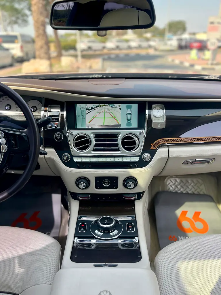 2014  Rolls Royce Ghost Dual Tone in GCC Specification - Image 12