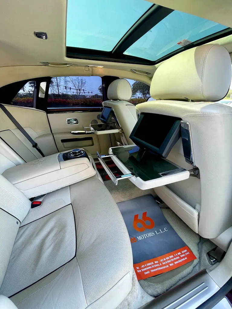 2014  Rolls Royce Ghost Dual Tone in GCC Specification - Image 16