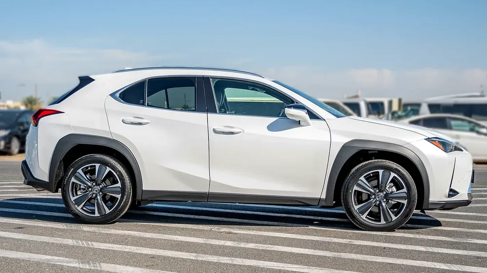LEXUS UX 250 | 2-YEAR WARRANTY + SERVICE INCLUDED | IN-HOUSE FINANCING | 0% DOWNPAYMENT (BANK) - Image 4