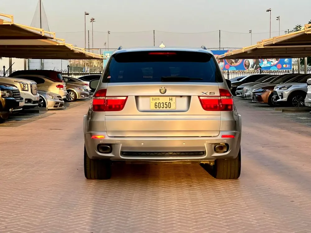 BMW X5 GCC V8 not negotiable السعر نهائي للجادين فقط - Image 6