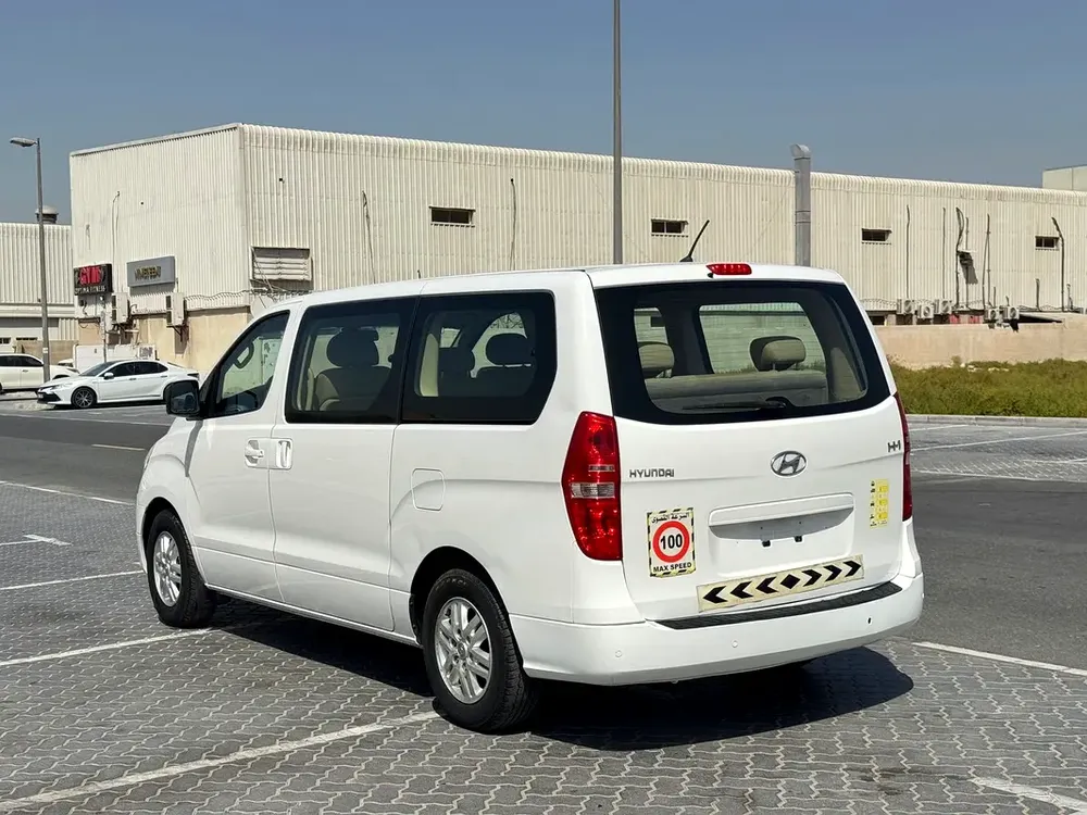 HYUNDAI H1 2018 GL 12 SETAR GOOD CONDITION VAN - Image 12
