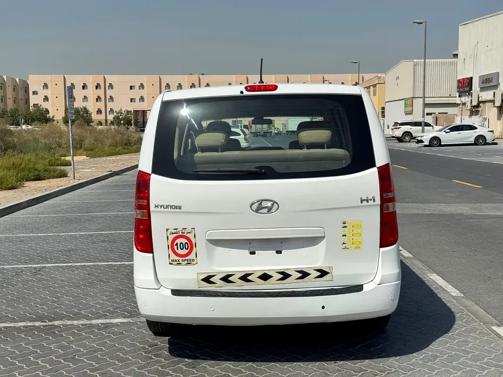 HYUNDAI H1 2018 GL 12 SETAR GOOD CONDITION VAN - Image 14