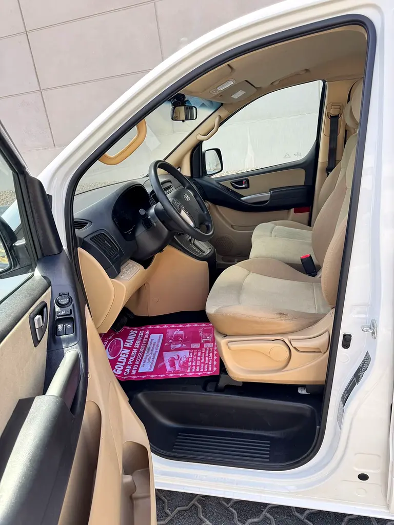 HYUNDAI H1 2018 GL 12 SETAR GOOD CONDITION VAN - Image 5