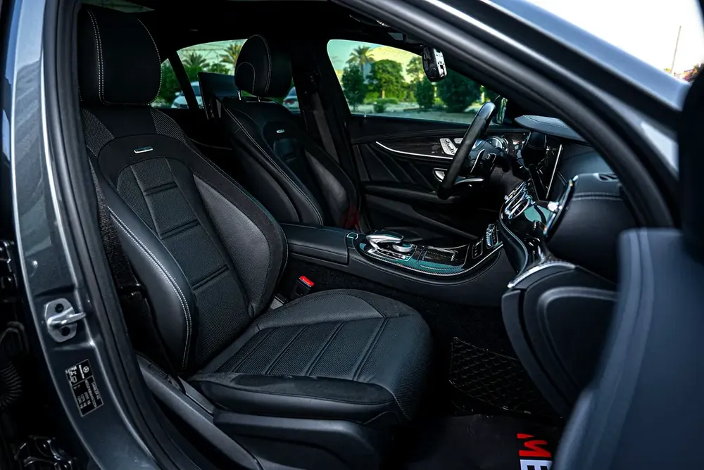 E63 AMG, Full Option, No Accident, Clean Title - Image 11