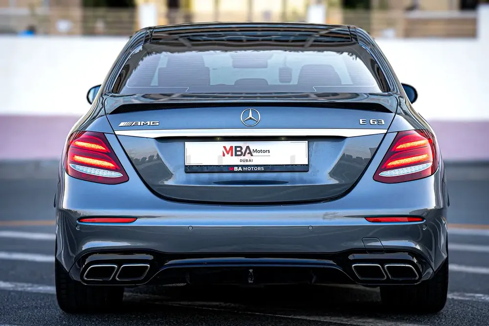 E63 AMG, Full Option, No Accident, Clean Title - Image 6