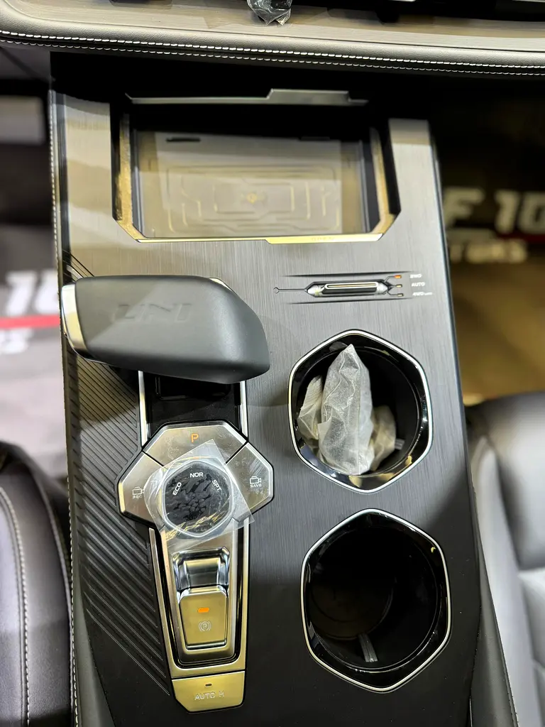 2023 CHANGAN UNI K  PLATINUM WITH 360 DEGREE CAMERA/FULLY LOADED BRAND NEW ZERO KM - Image 15