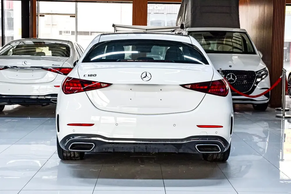 Mercedes-Benz C-Class C180 2025 - European Specs - GCC Stock - Image 5