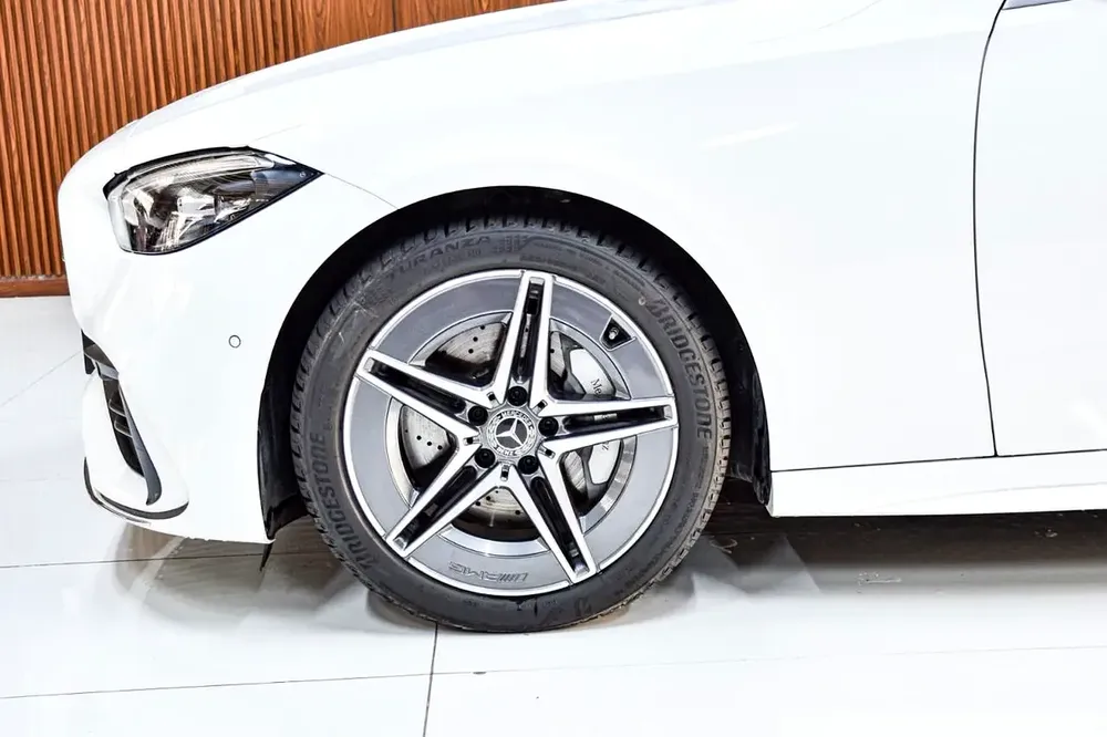 Mercedes-Benz C-Class C180 2025 - European Specs - GCC Stock - Image 6