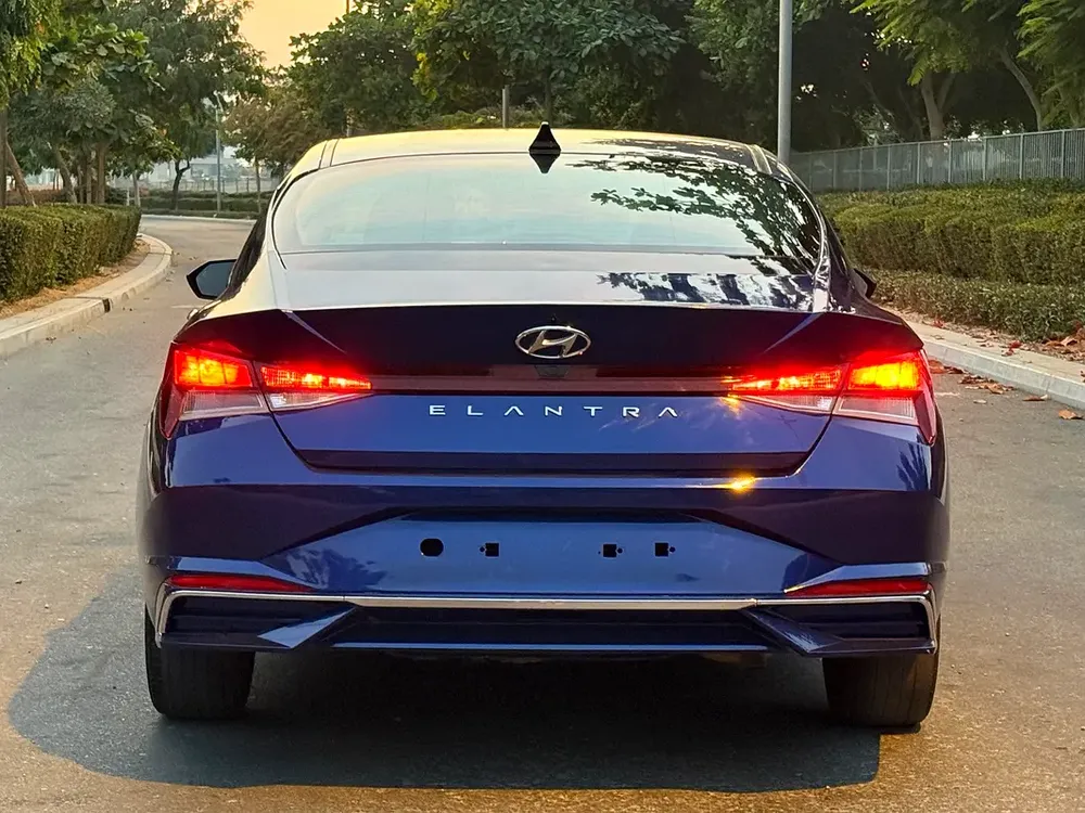 Hyundai Elantra SEL | 2023 - USA - First Owner - Image 5