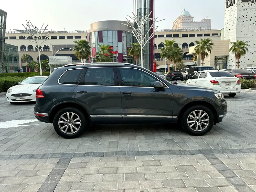 Volkswagen Touareg 2016 Bluemotion Technology GCC Specs - Image 5