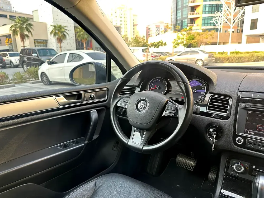 Volkswagen Touareg 2016 Bluemotion Technology GCC Specs - Image 7