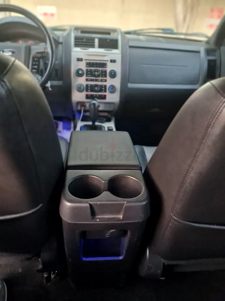 Ford escape XLT model 2012 Gcc spec top range - Image 12