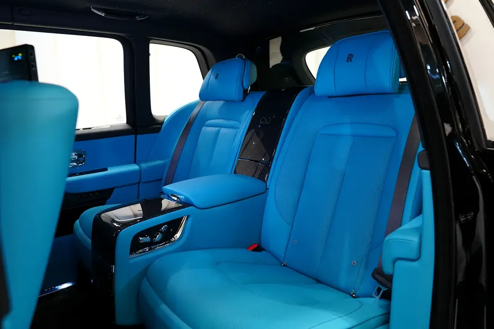 2026 | BRAND NEW | 0 KM MILEAGE | ROLLS-ROYCE CULLINAN - BLACK BADGE | EUROPEAN SPECS - Image 10